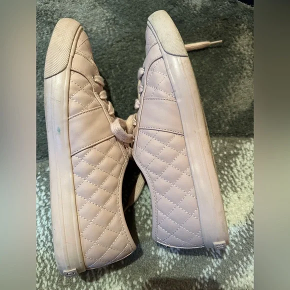 Shoes - Picture 6 of 6